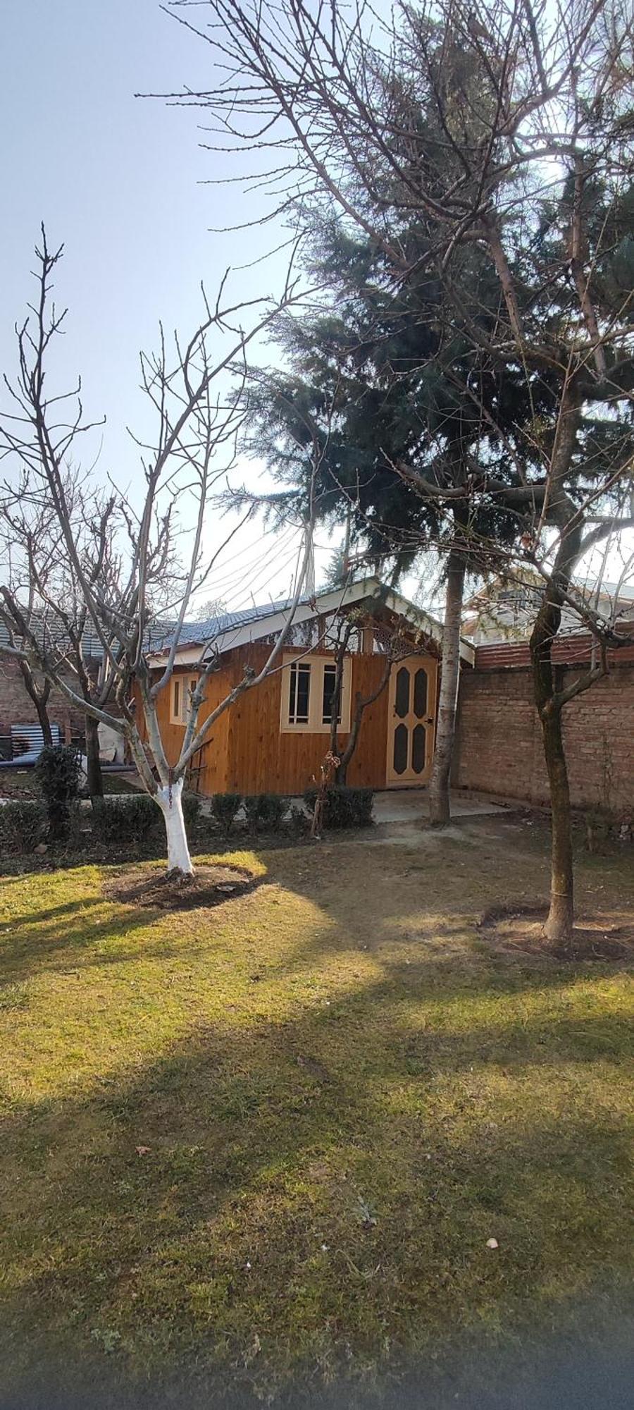 The Clover Inn Srīnagar 외부 사진